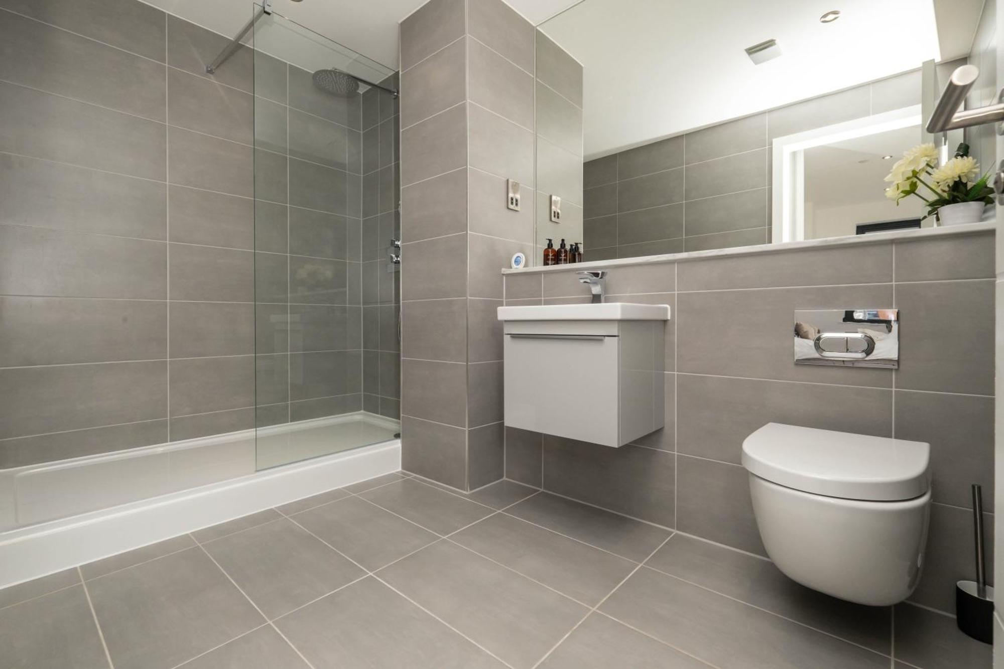 Brand New 2 Bedroom Apartment Centre Of Солихалл Экстерьер фото